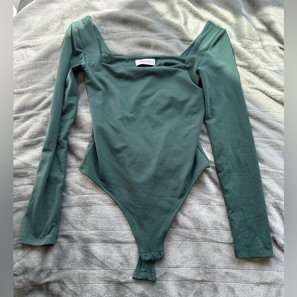 Babaton Tops - Aritzia contour long sleeve square neck bodysuit in pine green